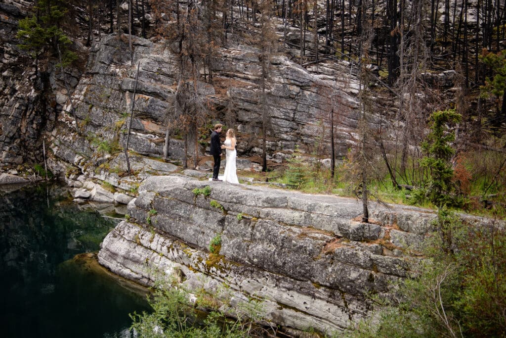 Horseshow cliffs is a perfect Jasper Elopement Spot